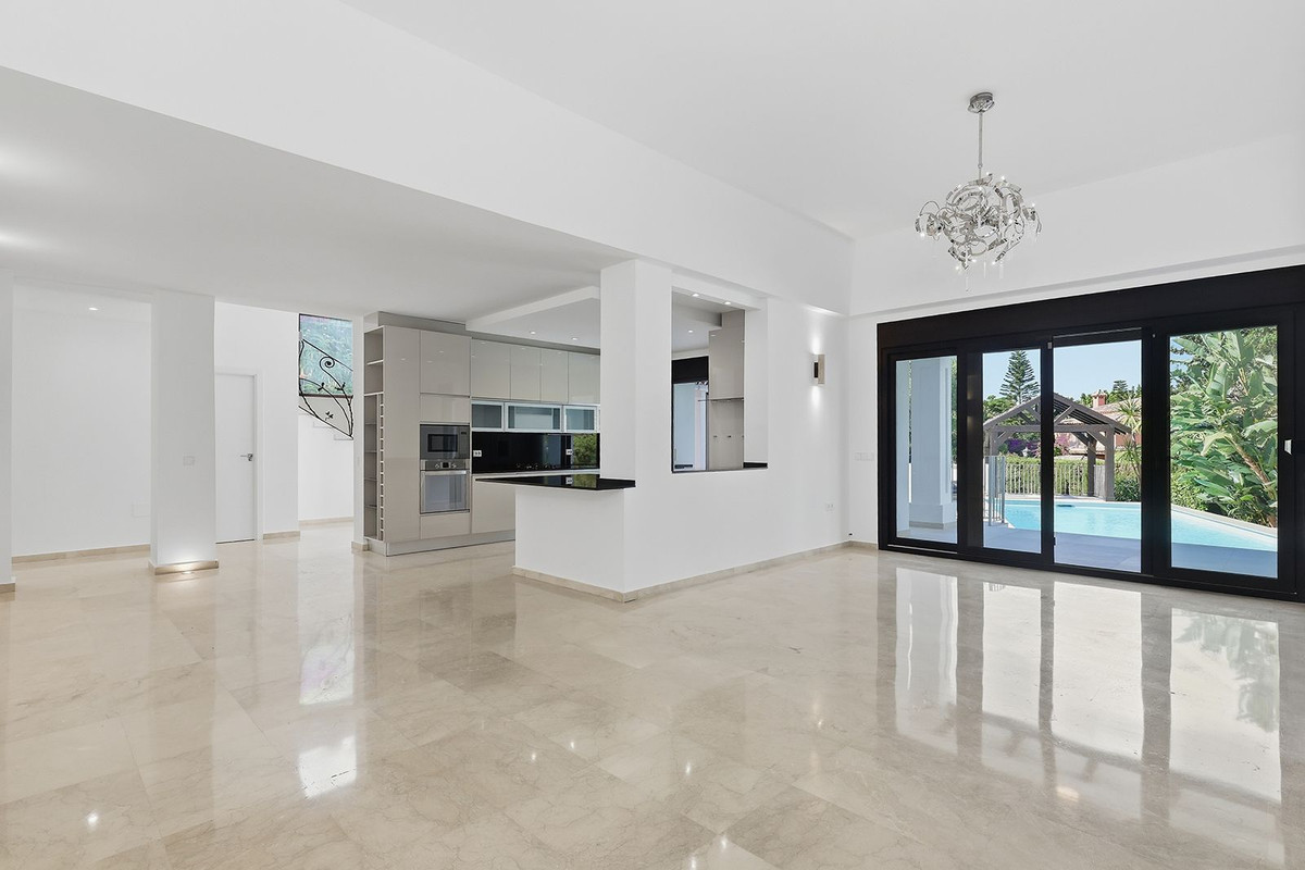 5 bedroom Villas for sale in El Rosario – R5370928 5 bedroom Villas for sale in El Rosario – R5370928