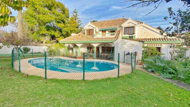 Villas de 5 dormitorios en venta en Marbella – R5157073 Villas de 5 dormitorios en venta en Marbella – R5157073 en