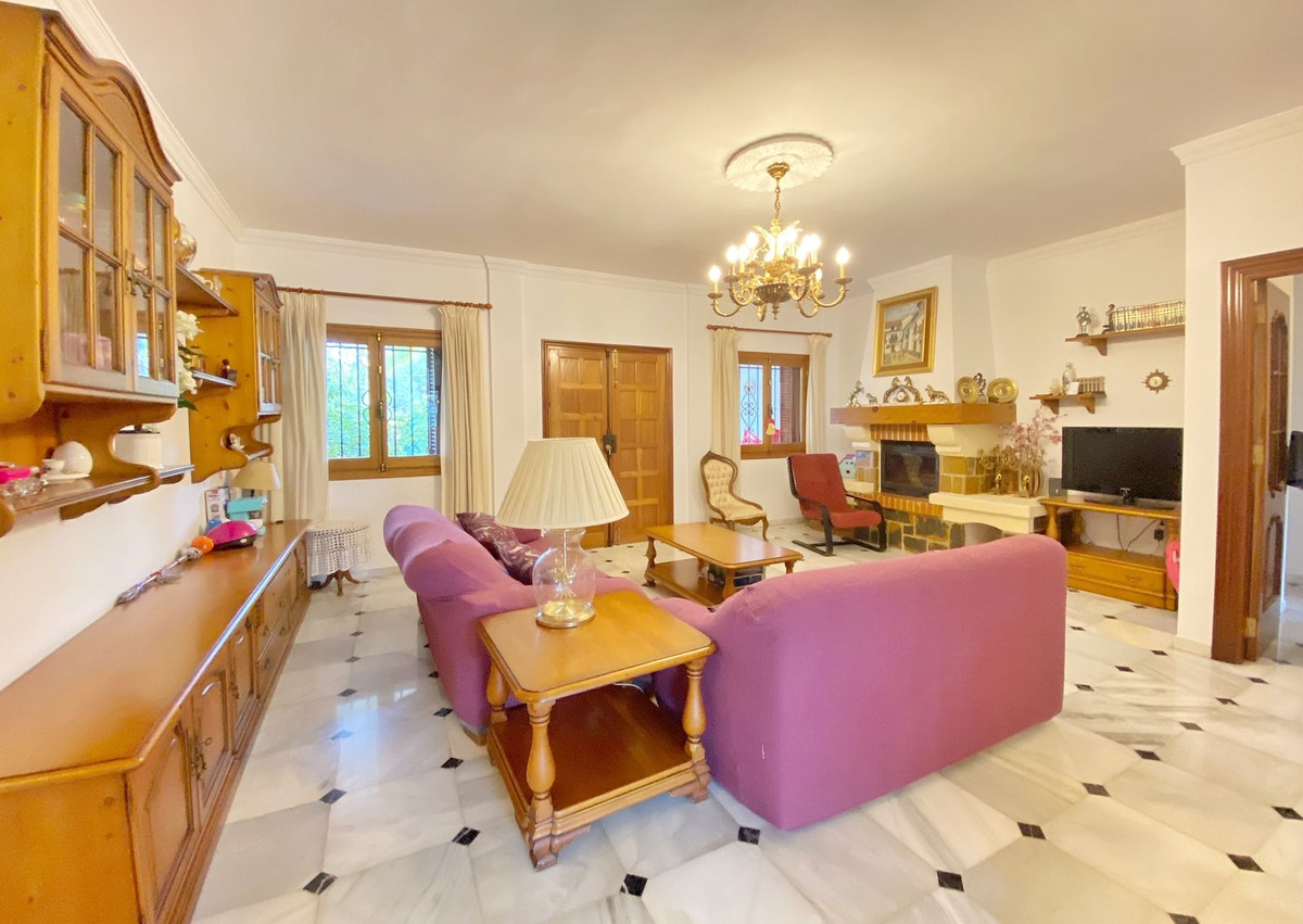 5 bedroom Villas for sale in Marbella – R5157073 5 bedroom Villas for sale in Marbella – R5157073