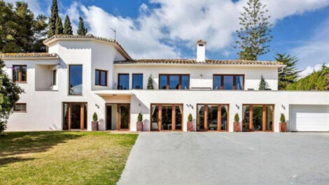 Villas de 7 dormitorios en venta en San Pedro de Alcántara – R5297293