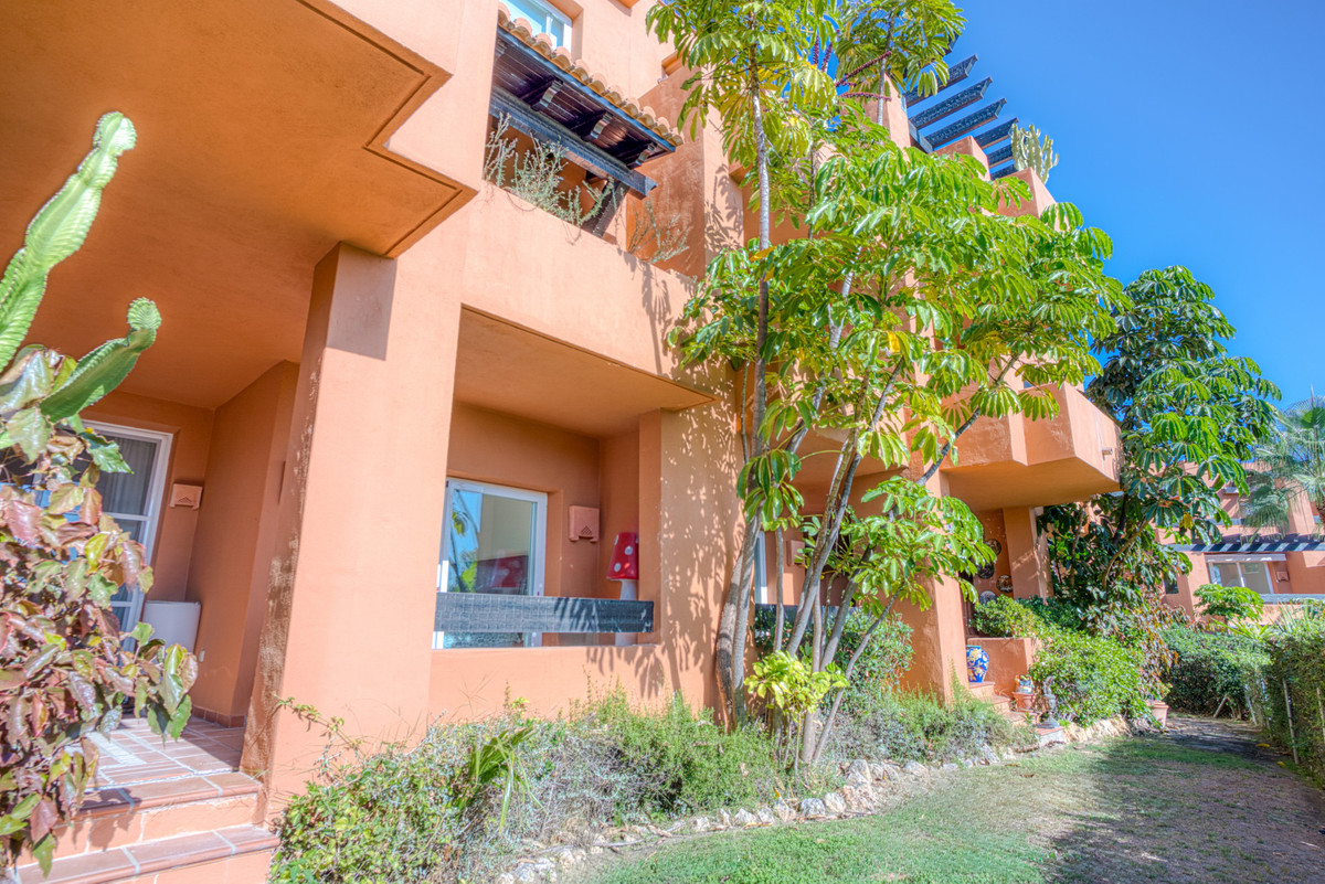 Apartamentos de 2 dormitorios en venta en Nueva Andaluc�a – R5186635 Apartamentos de 2 dormitorios en venta en Nueva Andaluc�a – R5186635