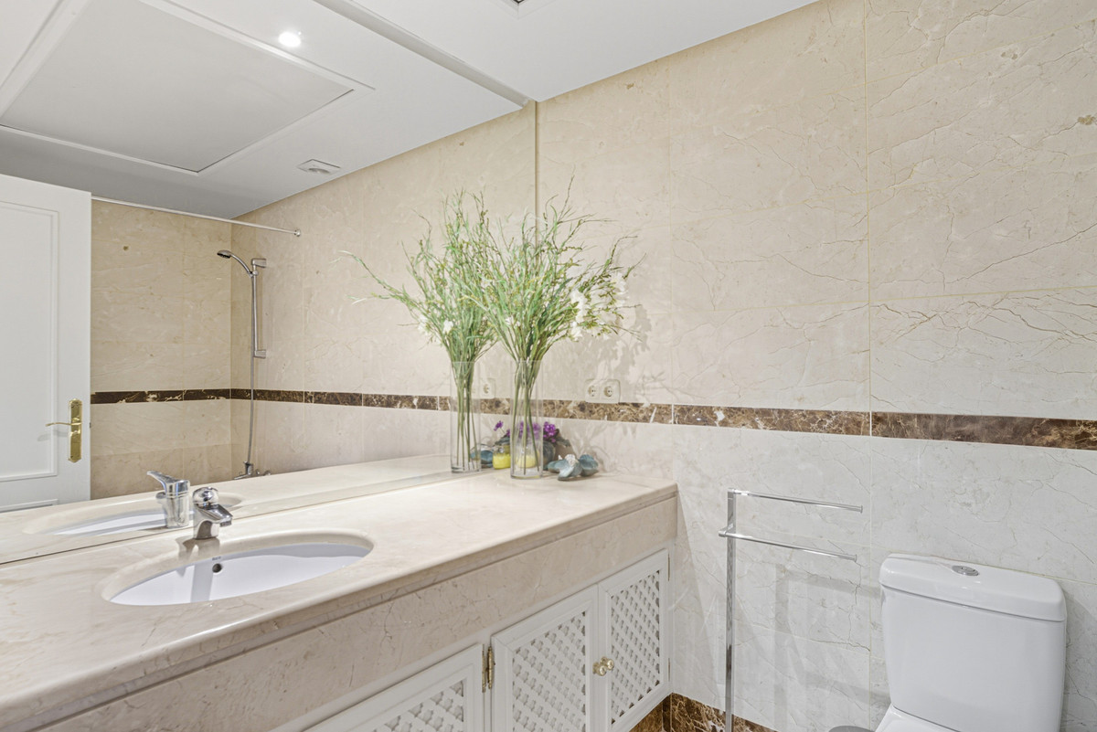 Apartamentos de 2 dormitorios en venta en Nueva Andaluc�a – R5186635 Apartamentos de 2 dormitorios en venta en Nueva Andaluc�a – R5186635