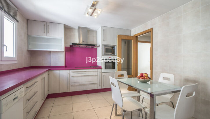 Apartamentos de 4 dormitorios en venta en Nueva Andalucía – R5372620 Apartamentos de 4 dormitorios en venta en Nueva Andalucía – R5372620 en