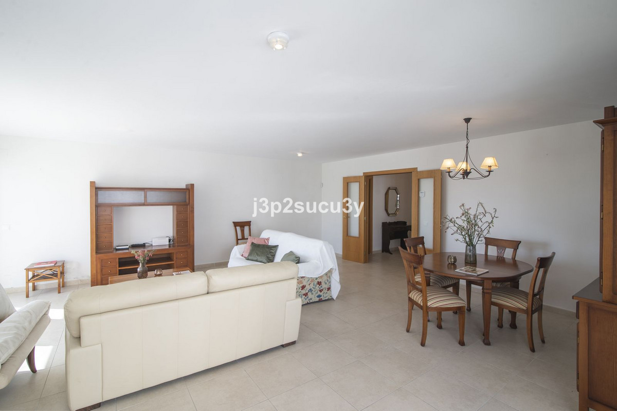 Apartamentos de 4 dormitorios en venta en Nueva Andalucía – R5372620 Apartamentos de 4 dormitorios en venta en Nueva Andalucía – R5372620