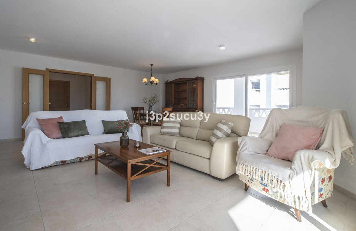 Apartamentos de 4 dormitorios en venta en Nueva Andalucía – R5372620 Apartamentos de 4 dormitorios en venta en Nueva Andalucía – R5372620
