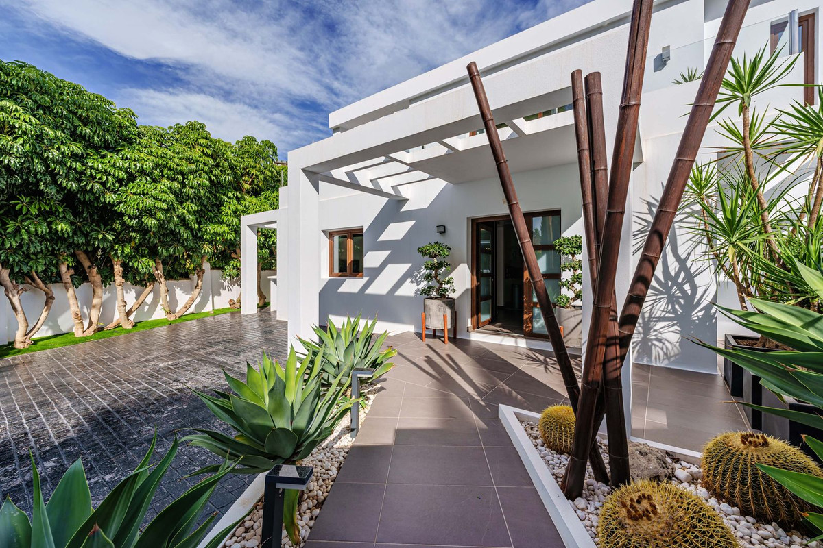 Villas de 5 dormitorios en venta en Marbella – R5372719 Villas de 5 dormitorios en venta en Marbella – R5372719