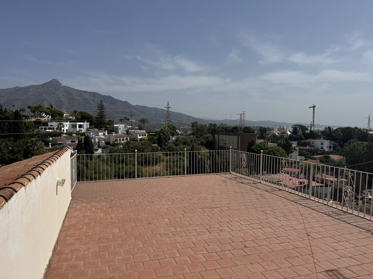 Villas de 6 dormitorios en venta en Nueva Andalucía – R5150923 Villas de 6 dormitorios en venta en Nueva Andalucía – R5150923