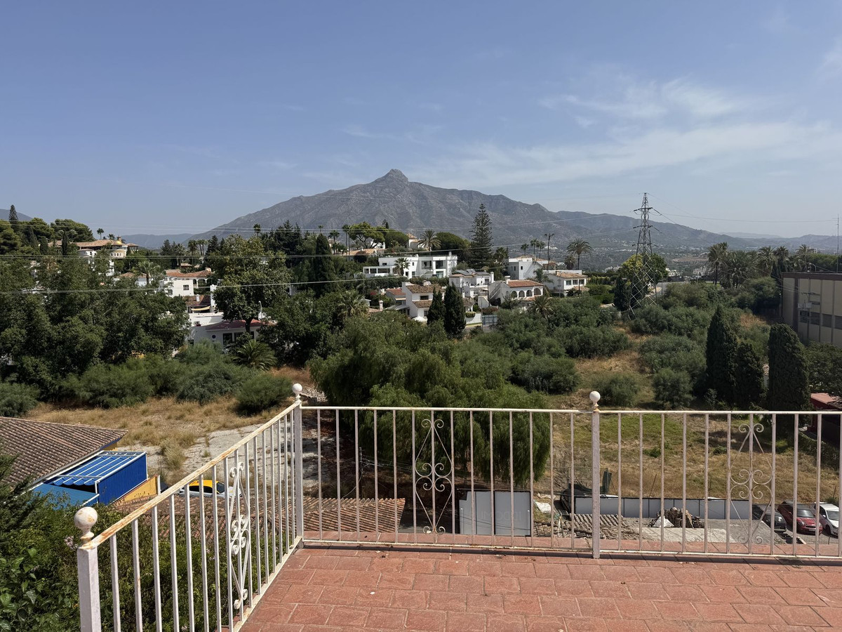 Villas de 6 dormitorios en venta en Nueva Andalucía – R5150923 Villas de 6 dormitorios en venta en Nueva Andalucía – R5150923