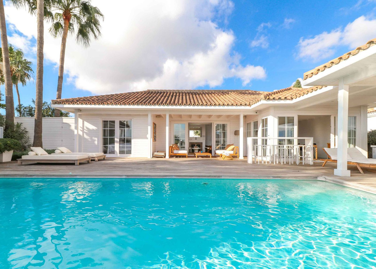 Villas de 4 dormitorios en venta en Benahavís – R5046673 Villas de 4 dormitorios en venta en Benahavís – R5046673