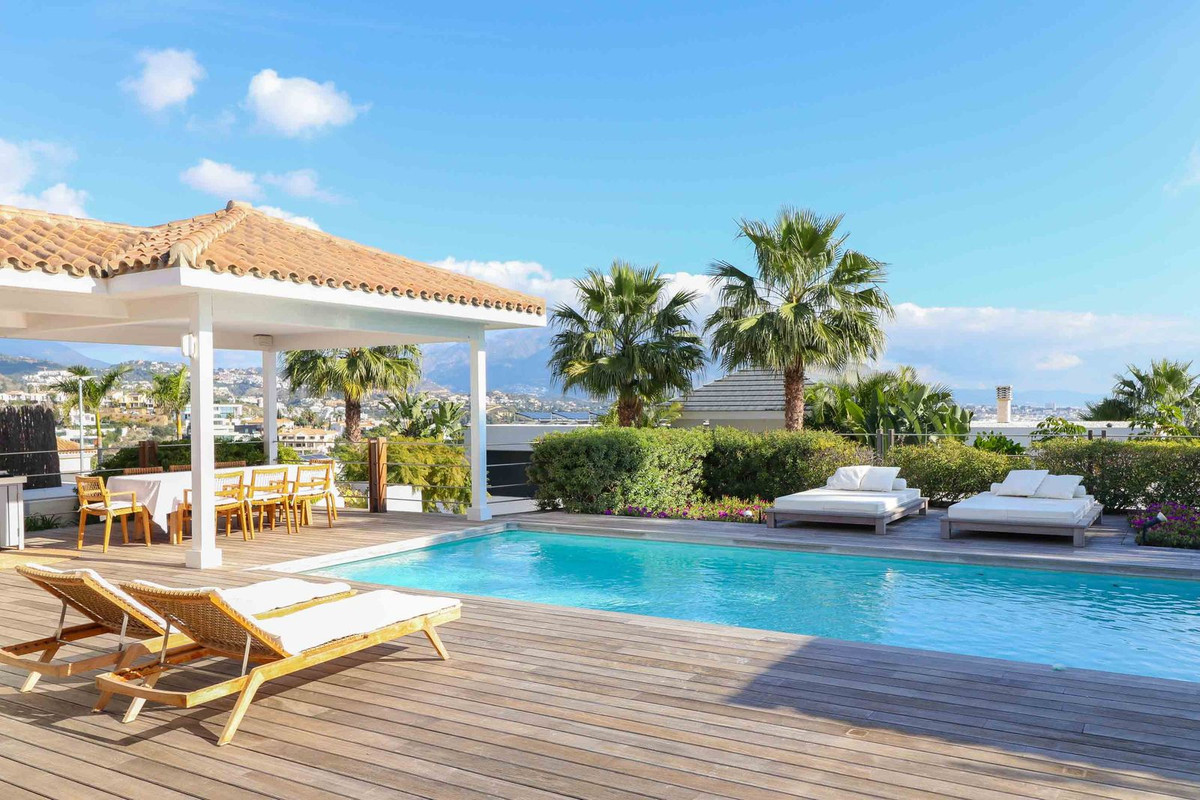 Villas de 4 dormitorios en venta en Benahavís – R5046673 Villas de 4 dormitorios en venta en Benahavís – R5046673