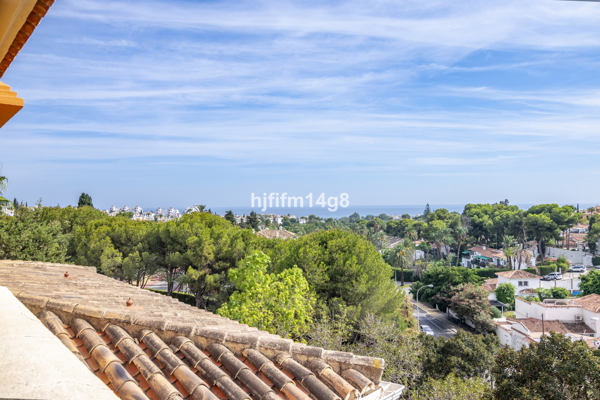 Aticos de 3 dormitorios en venta en Nueva Andalucía – R4908238 Aticos de 3 dormitorios en venta en Nueva Andalucía – R4908238