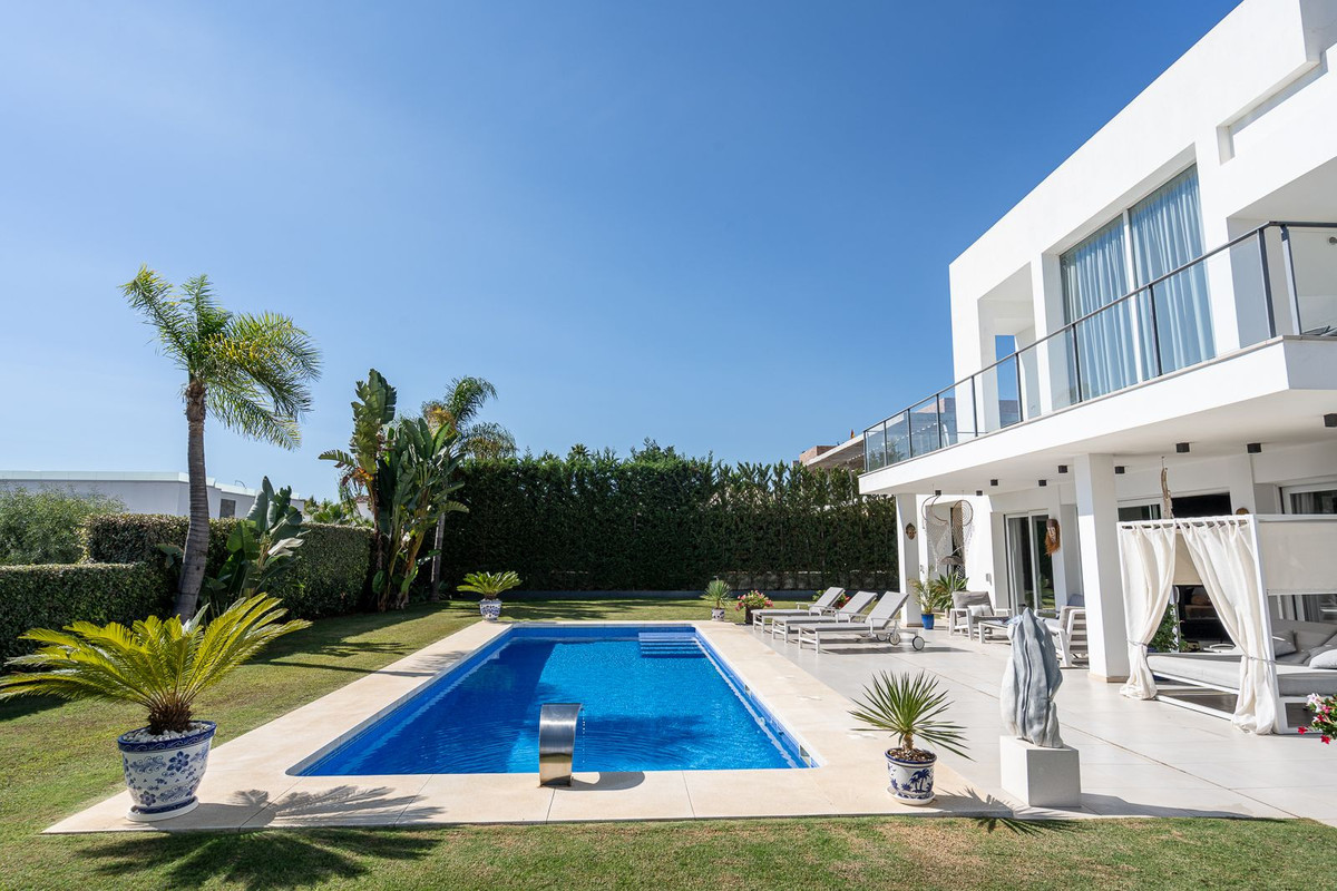 Villas de 4 dormitorios en venta en La Quinta – R5321713 Villas de 4 dormitorios en venta en La Quinta – R5321713