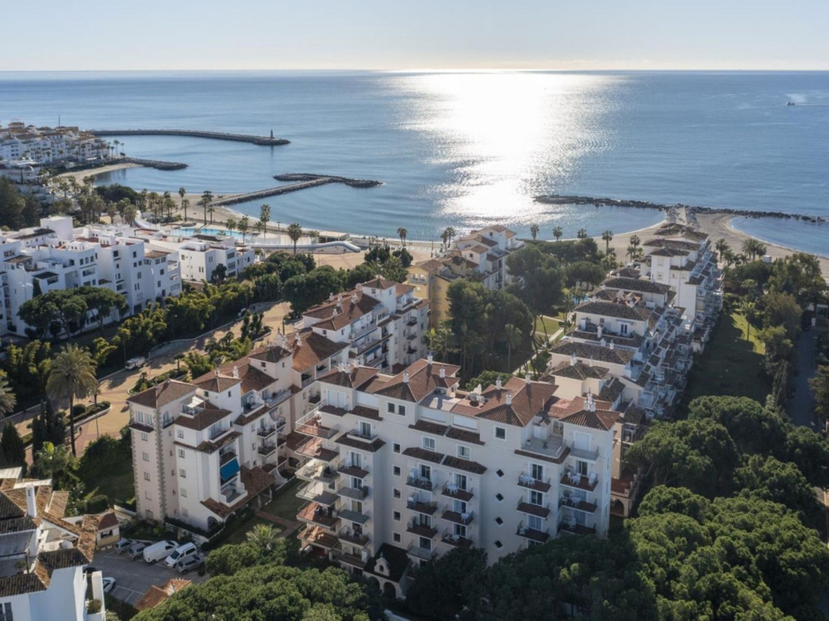 3 bedroom Apartments for sale in Puerto Banús – R5006833 3 bedroom Apartments for sale in Puerto Banús – R5006833