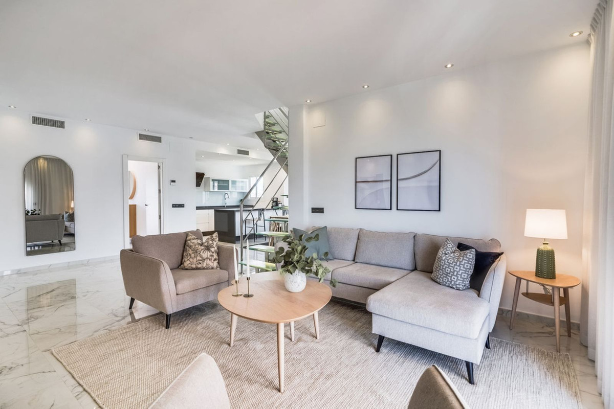 3 bedroom Apartments for sale in Puerto Banús – R5006833 3 bedroom Apartments for sale in Puerto Banús – R5006833