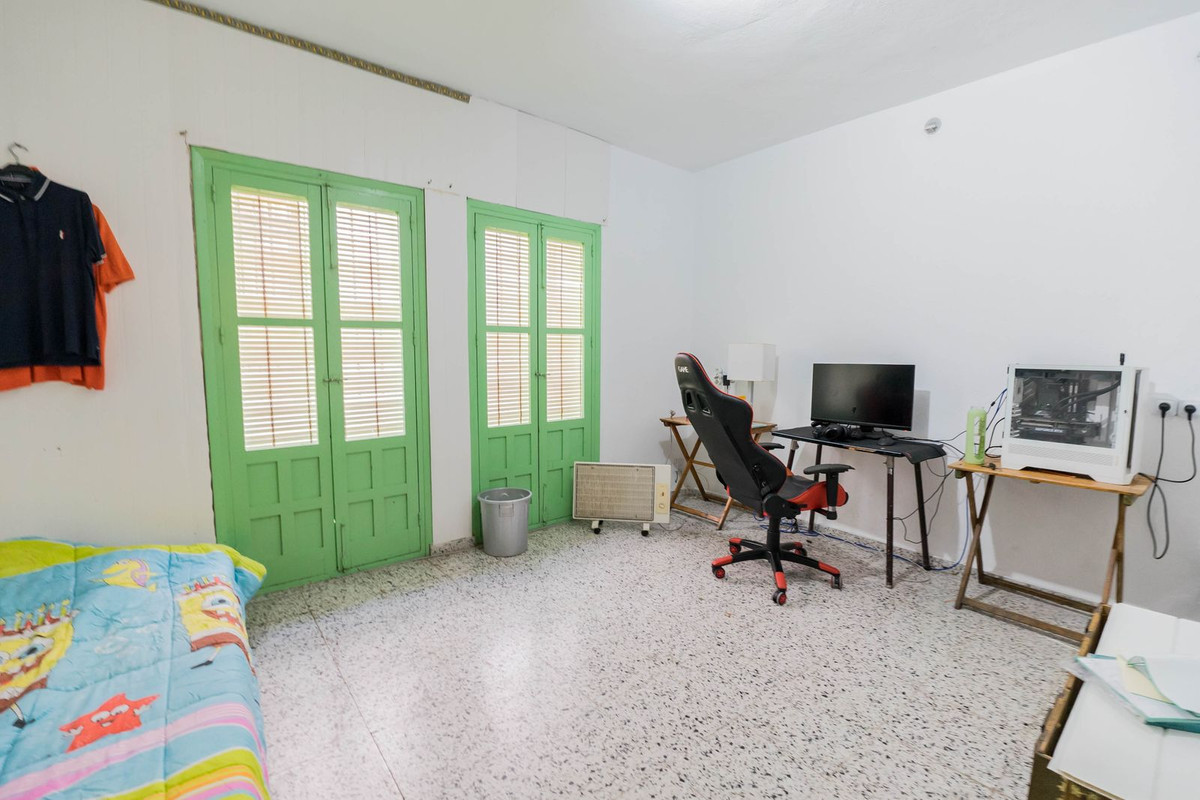 6 bedroom Townhouses for sale in Marbella – R5238853 6 bedroom Townhouses for sale in Marbella – R5238853