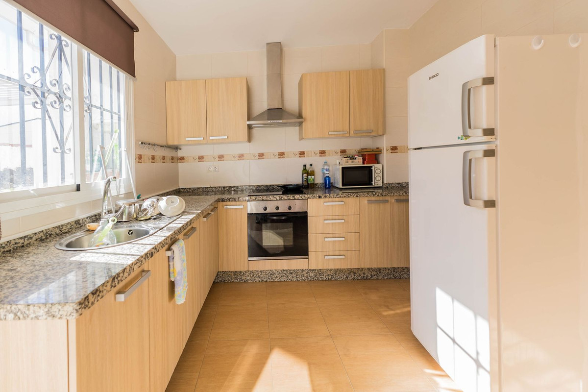 6 bedroom Townhouses for sale in Marbella – R5238853 6 bedroom Townhouses for sale in Marbella – R5238853