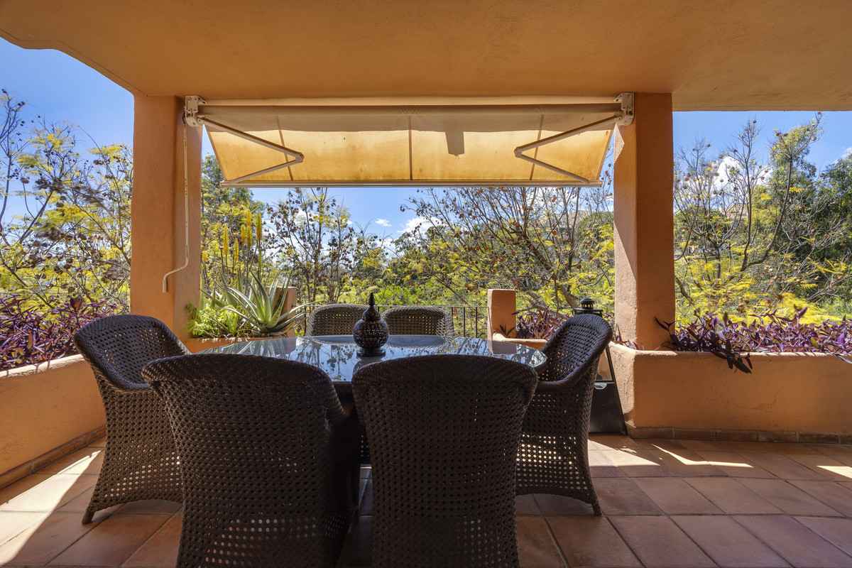 Apartamentos de 4 dormitorios en venta en Marbella – R5018800 Apartamentos de 4 dormitorios en venta en Marbella – R5018800