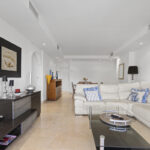Apartamentos de 4 dormitorios en venta en Marbella – R5018800 Apartamentos de 4 dormitorios en venta en Marbella – R5018800