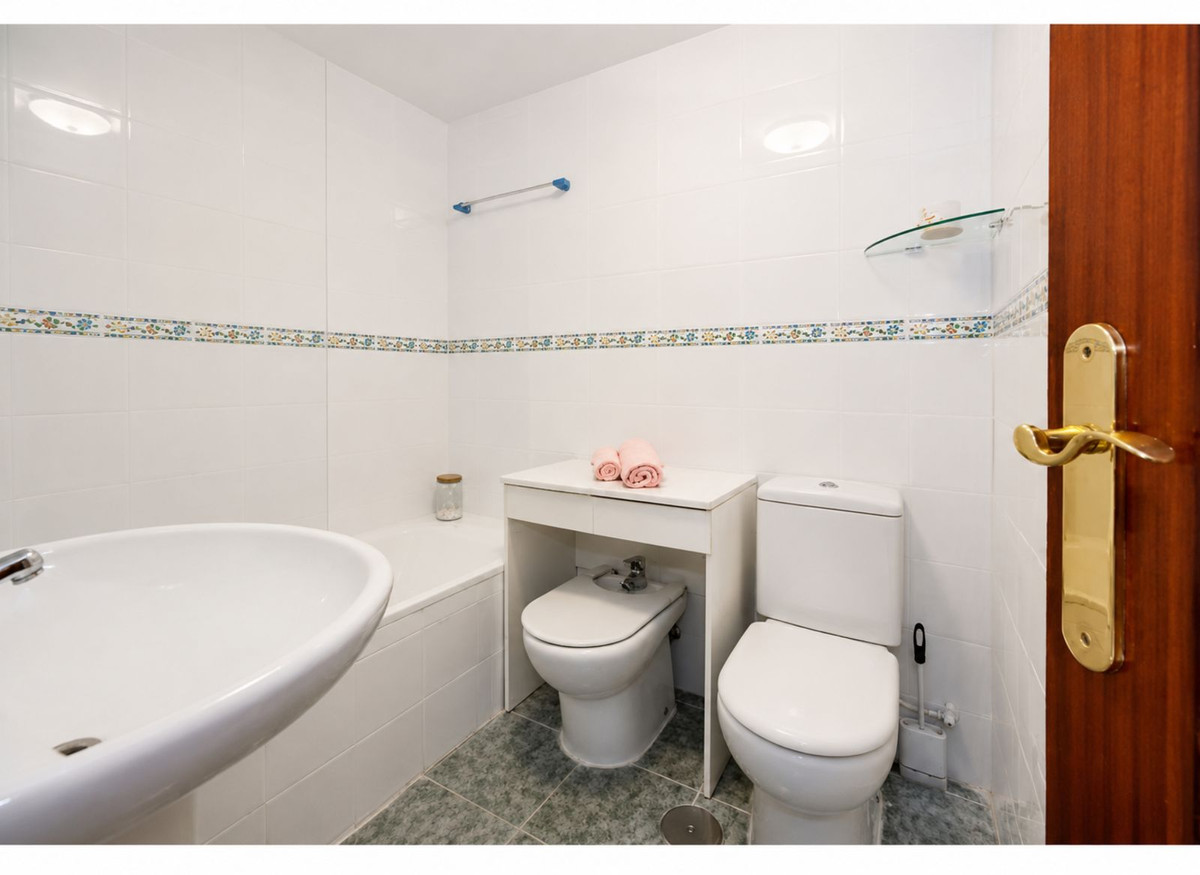 Apartamentos de 3 dormitorios en venta en Selwo – R5383846 Apartamentos de 3 dormitorios en venta en Selwo – R5383846