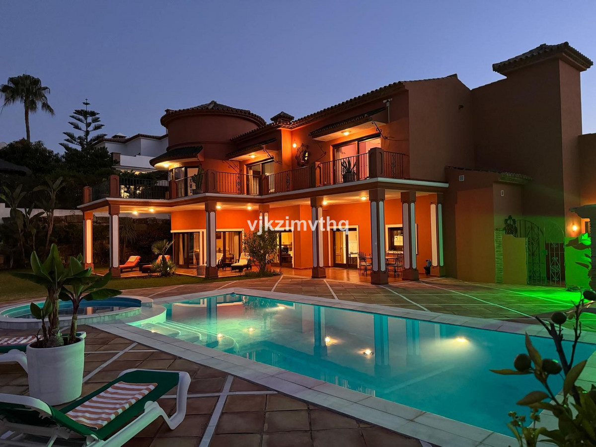 Villas de 5 dormitorios en venta en Benahavís – R4894894 Villas de 5 dormitorios en venta en Benahavís – R4894894