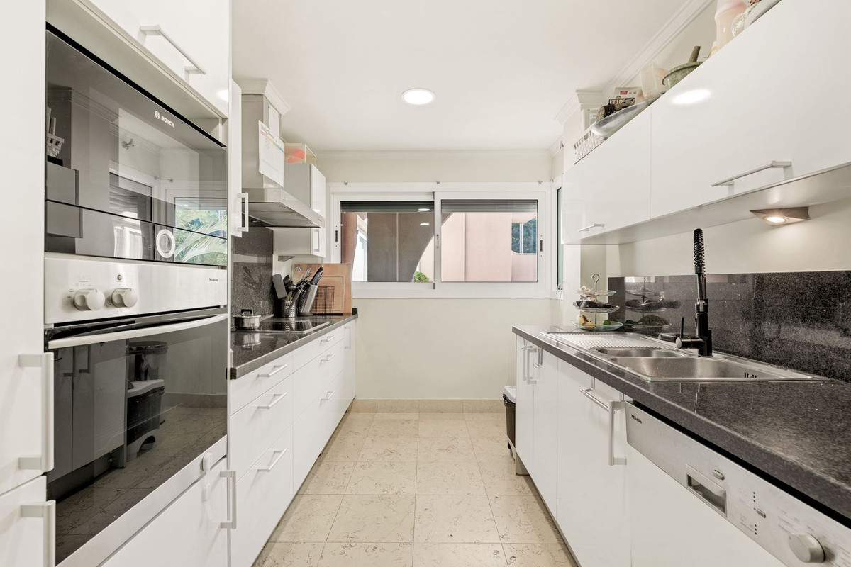 Apartamentos de 2 dormitorios en venta en Nueva Andaluc�a – R5238835 Apartamentos de 2 dormitorios en venta en Nueva Andaluc�a – R5238835