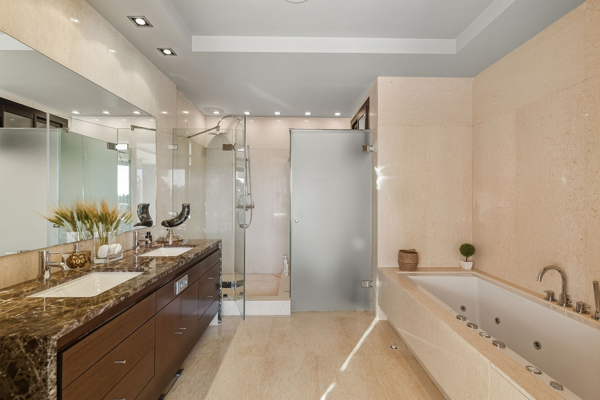 Apartamentos de 2 dormitorios en venta en Nueva Andalucía – R5241898 Apartamentos de 2 dormitorios en venta en Nueva Andalucía – R5241898