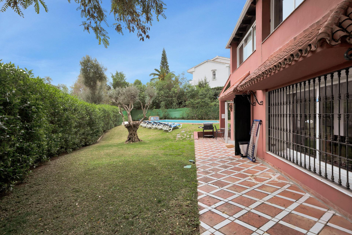 Villas de 5 dormitorios en venta en Elviria – R4649023 Villas de 5 dormitorios en venta en Elviria – R4649023