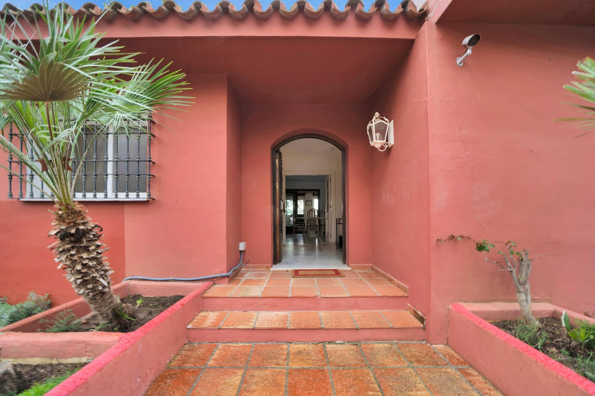 Villas de 5 dormitorios en venta en Elviria – R4649023 Villas de 5 dormitorios en venta en Elviria – R4649023