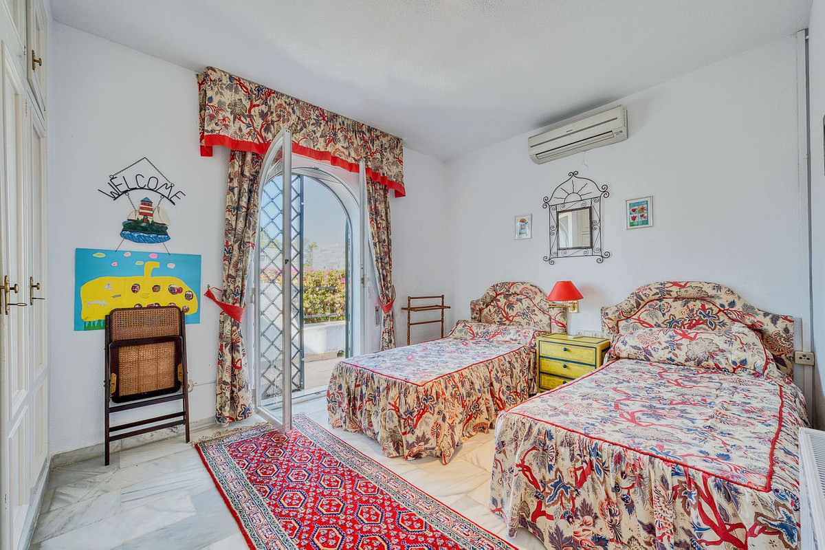 4 bedroom Villas for sale in Nueva Andaluc�a – R5179537 4 bedroom Villas for sale in Nueva Andaluc�a – R5179537