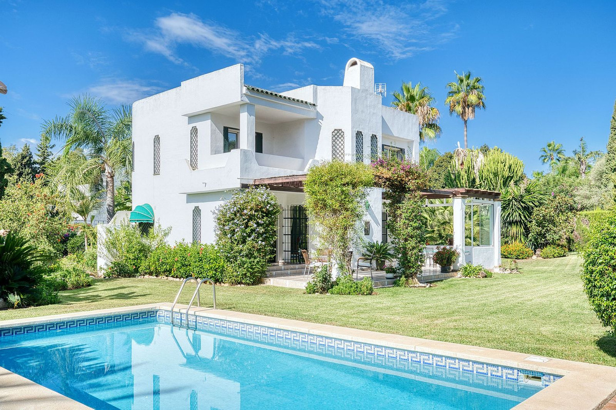 Villas de 4 dormitorios en venta en Nueva Andaluc�a – R5179537 Villas de 4 dormitorios en venta en Nueva Andaluc�a – R5179537