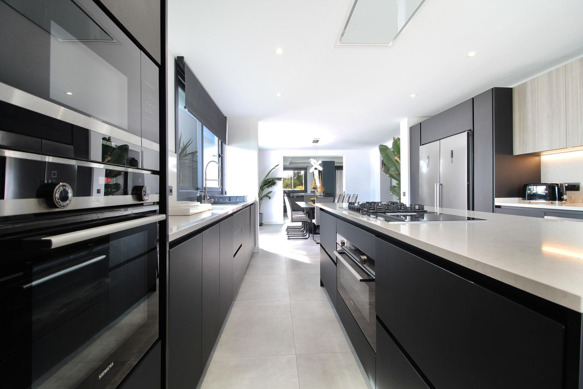 Villas de 3 dormitorios en venta en San Pedro de Alcántara – R5337721 Villas de 3 dormitorios en venta en San Pedro de Alcántara – R5337721
