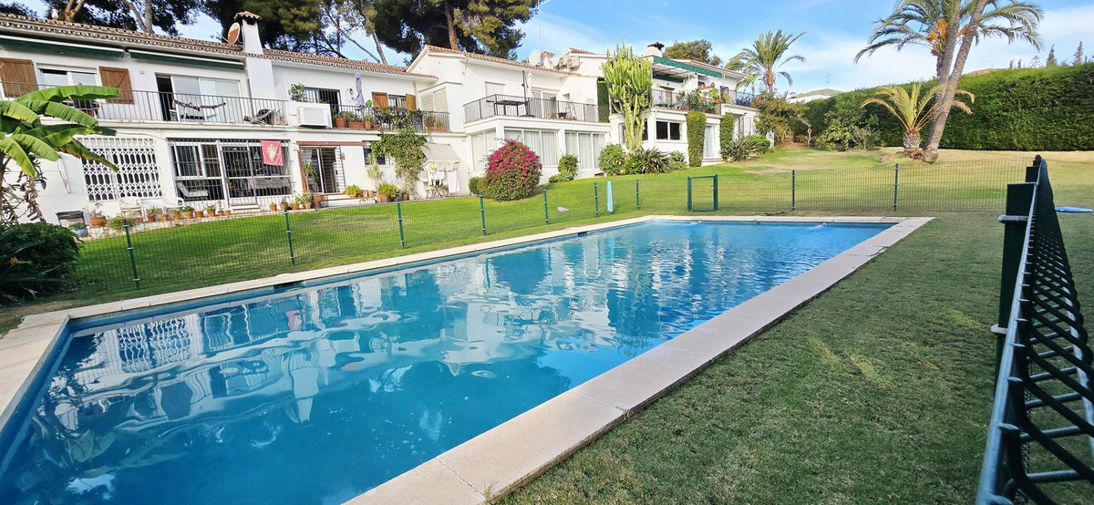 Apartamentos de 3 dormitorios en venta en Nueva Andaluc�a – R5199415 Apartamentos de 3 dormitorios en venta en Nueva Andaluc�a – R5199415