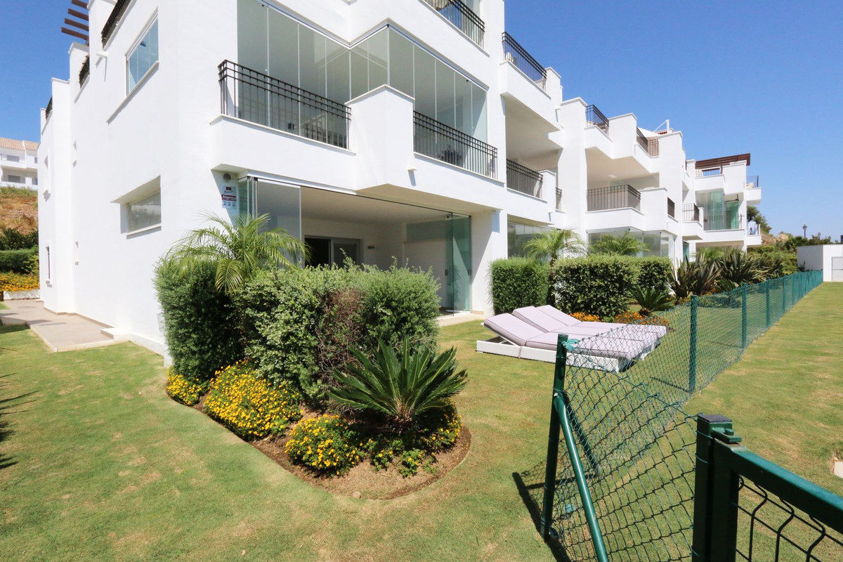 Apartamentos de 3 dormitorios en venta en La Mairena – R5368153