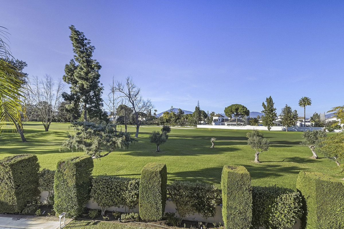 Villas de 5 dormitorios en venta en Guadalmina Alta – R5217901 Villas de 5 dormitorios en venta en Guadalmina Alta – R5217901