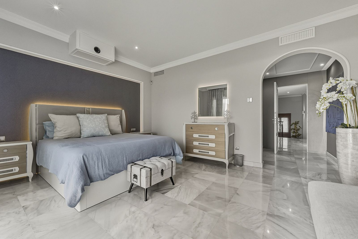 Villas de 5 dormitorios en venta en Guadalmina Alta – R5217901 Villas de 5 dormitorios en venta en Guadalmina Alta – R5217901