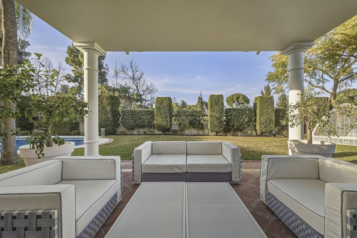 Villas de 5 dormitorios en venta en Guadalmina Alta – R5217901 Villas de 5 dormitorios en venta en Guadalmina Alta – R5217901
