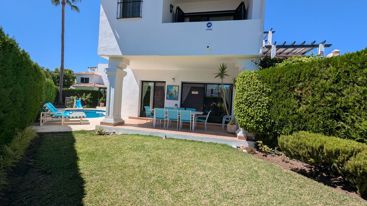 4 bedroom Semi-detached for sale in San Pedro de Alcántara – R5152978 4 bedroom Semi-detached for sale in San Pedro de Alcántara – R5152978