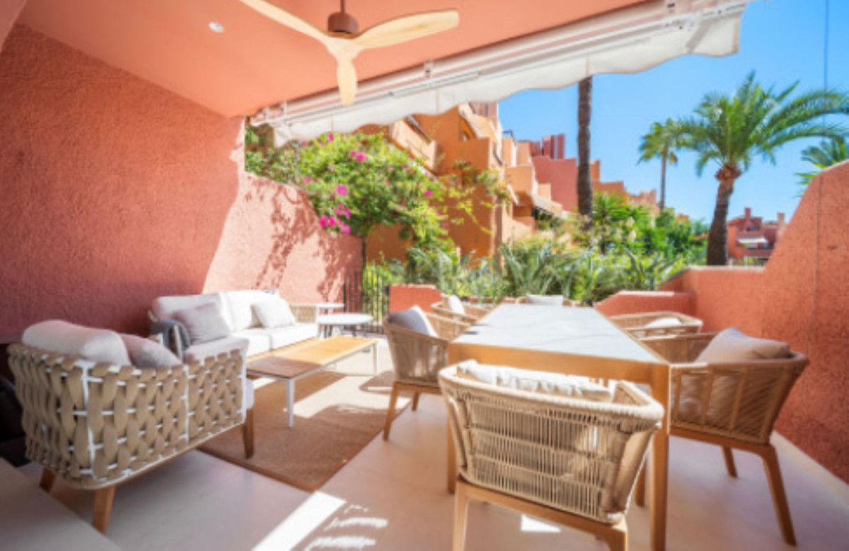 3 bedroom Townhouses for sale in Nueva Andalucía – R5264848 3 bedroom Townhouses for sale in Nueva Andalucía – R5264848