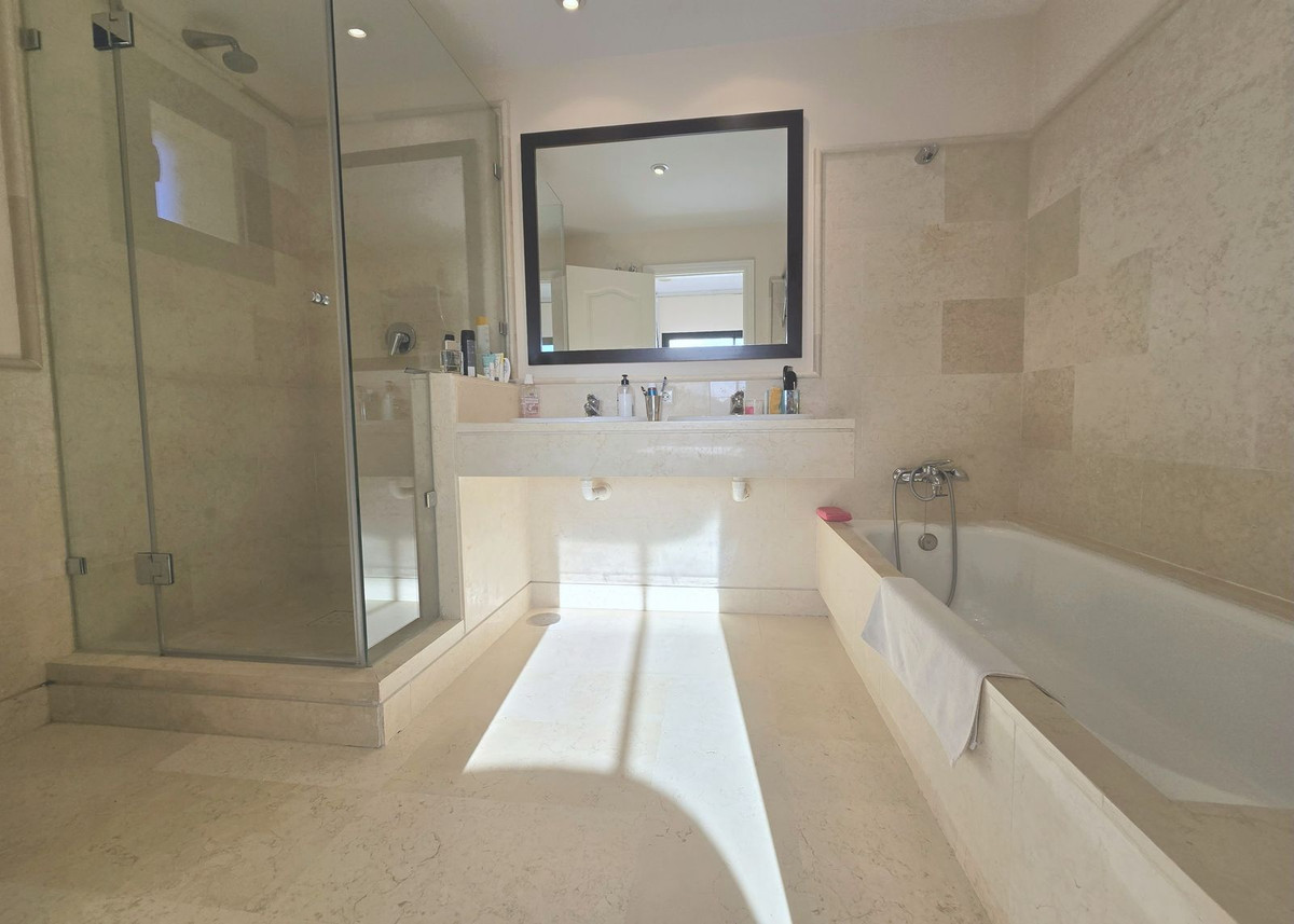 2 bedroom Apartments for sale in Benahav�s – R5158861 2 bedroom Apartments for sale in Benahav�s – R5158861