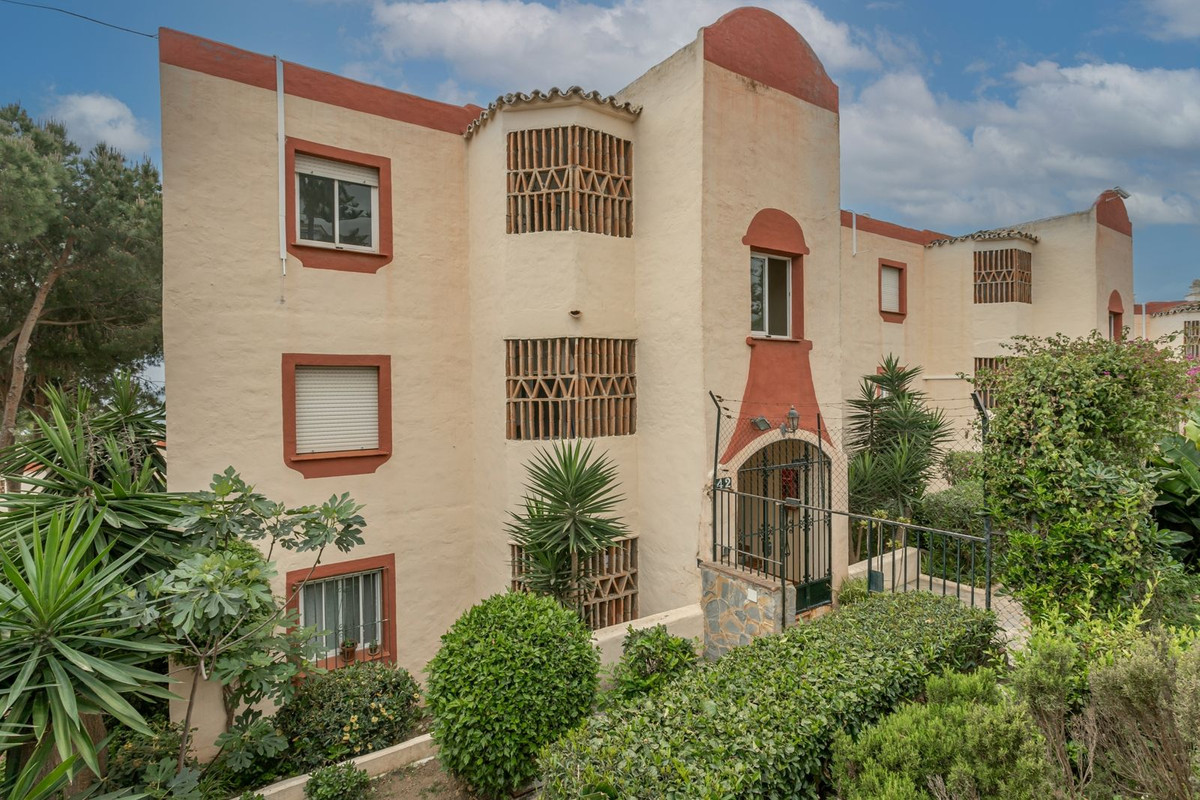 Aticos de 2 dormitorios en venta en Riviera del Sol – R5367607