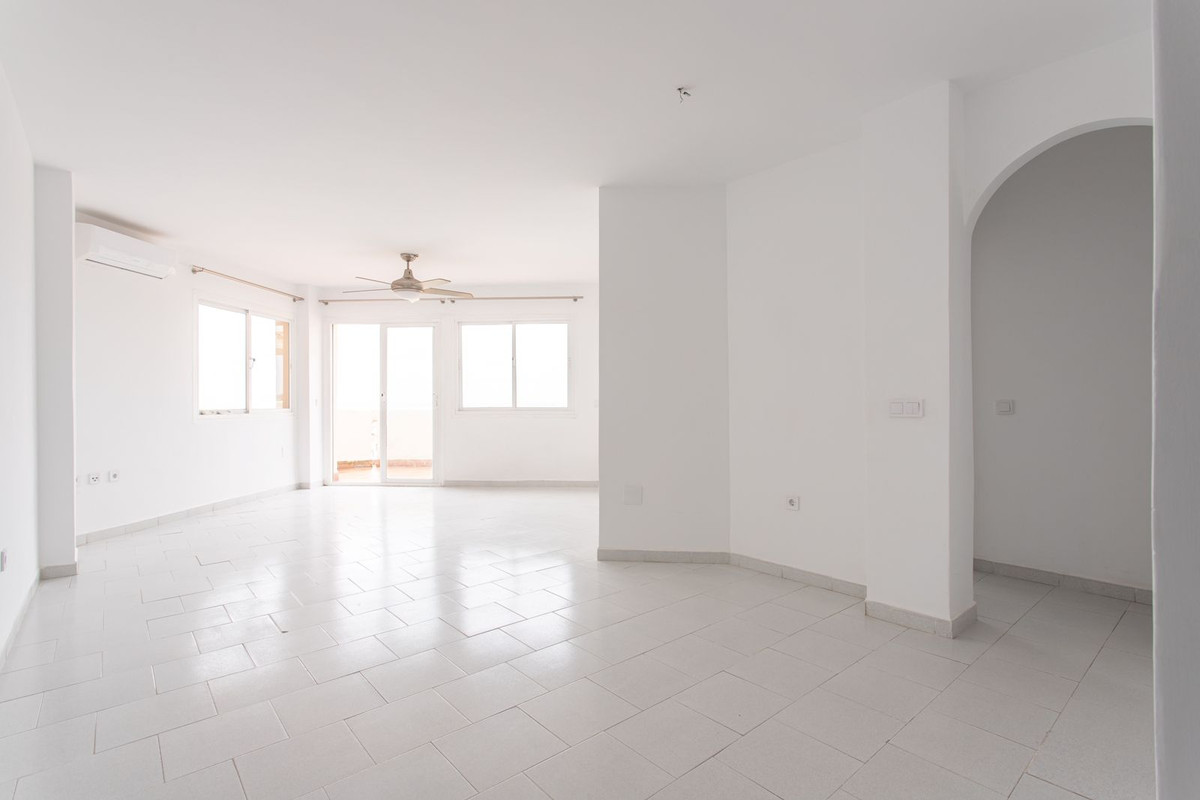 Aticos de 2 dormitorios en venta en Riviera del Sol – R5367607