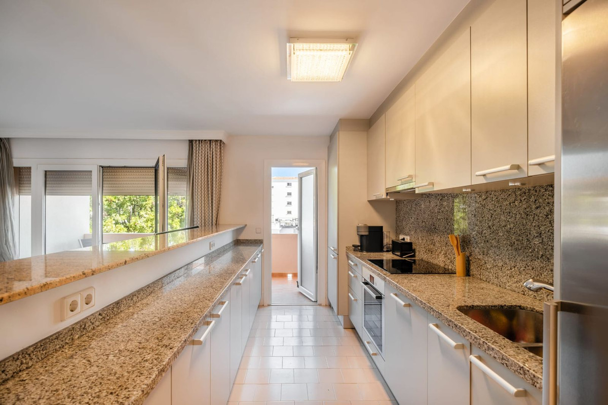 Apartamentos de 2 dormitorios en venta en Nueva Andalucía – R4458349 Apartamentos de 2 dormitorios en venta en Nueva Andalucía – R4458349