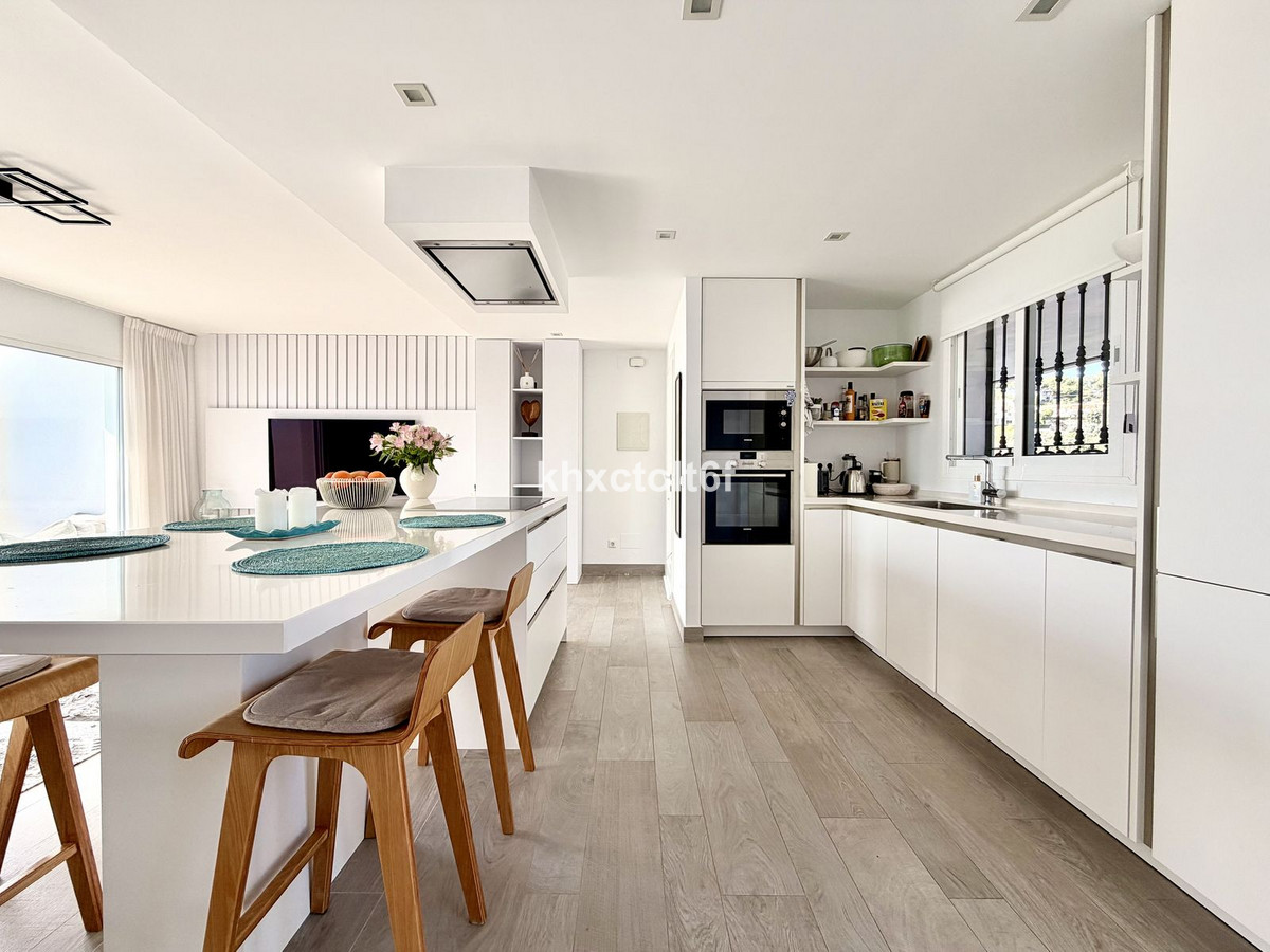 %beds% bedroom Penthouses for sale in Marbella – R5272765 %beds% bedroom Penthouses for sale in Marbella – R5272765