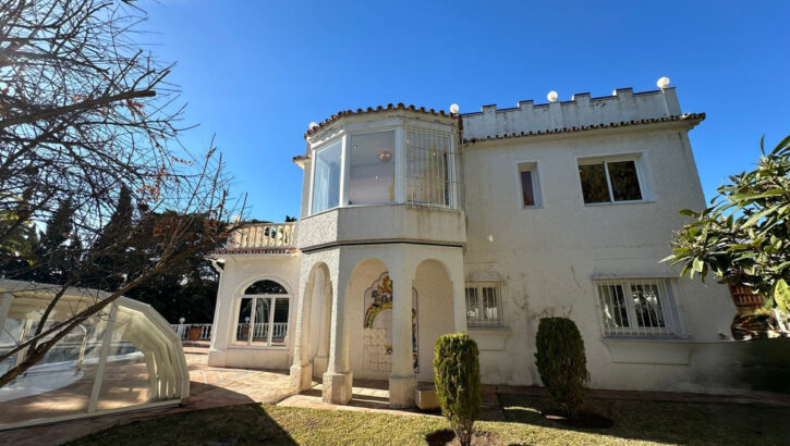 5 bedroom Villas for sale in Marbesa – R5304679 5 bedroom Villas for sale in Marbesa – R5304679 in