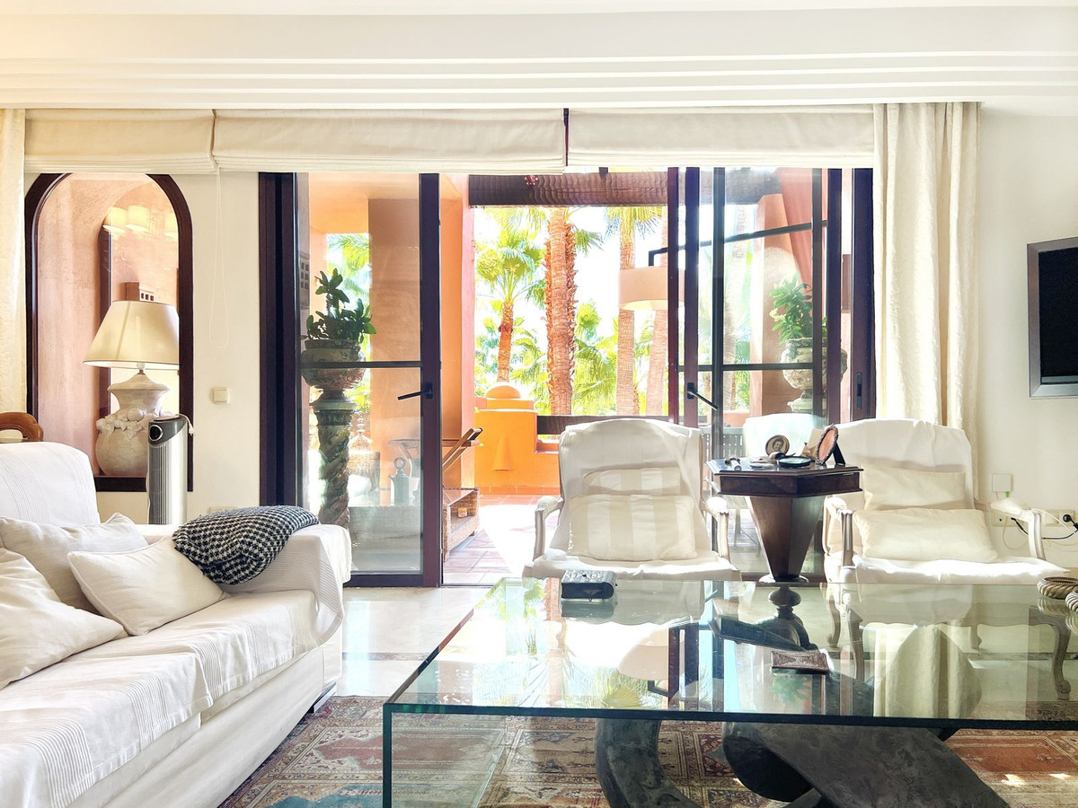 Apartamentos de 3 dormitorios en venta en Nueva Andalucía – R4502374 Apartamentos de 3 dormitorios en venta en Nueva Andalucía – R4502374