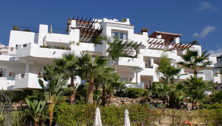 Apartamentos de 3 dormitorios en venta en Nueva Andalucía – R5050120 Apartamentos de 3 dormitorios en venta en Nueva Andalucía – R5050120 en