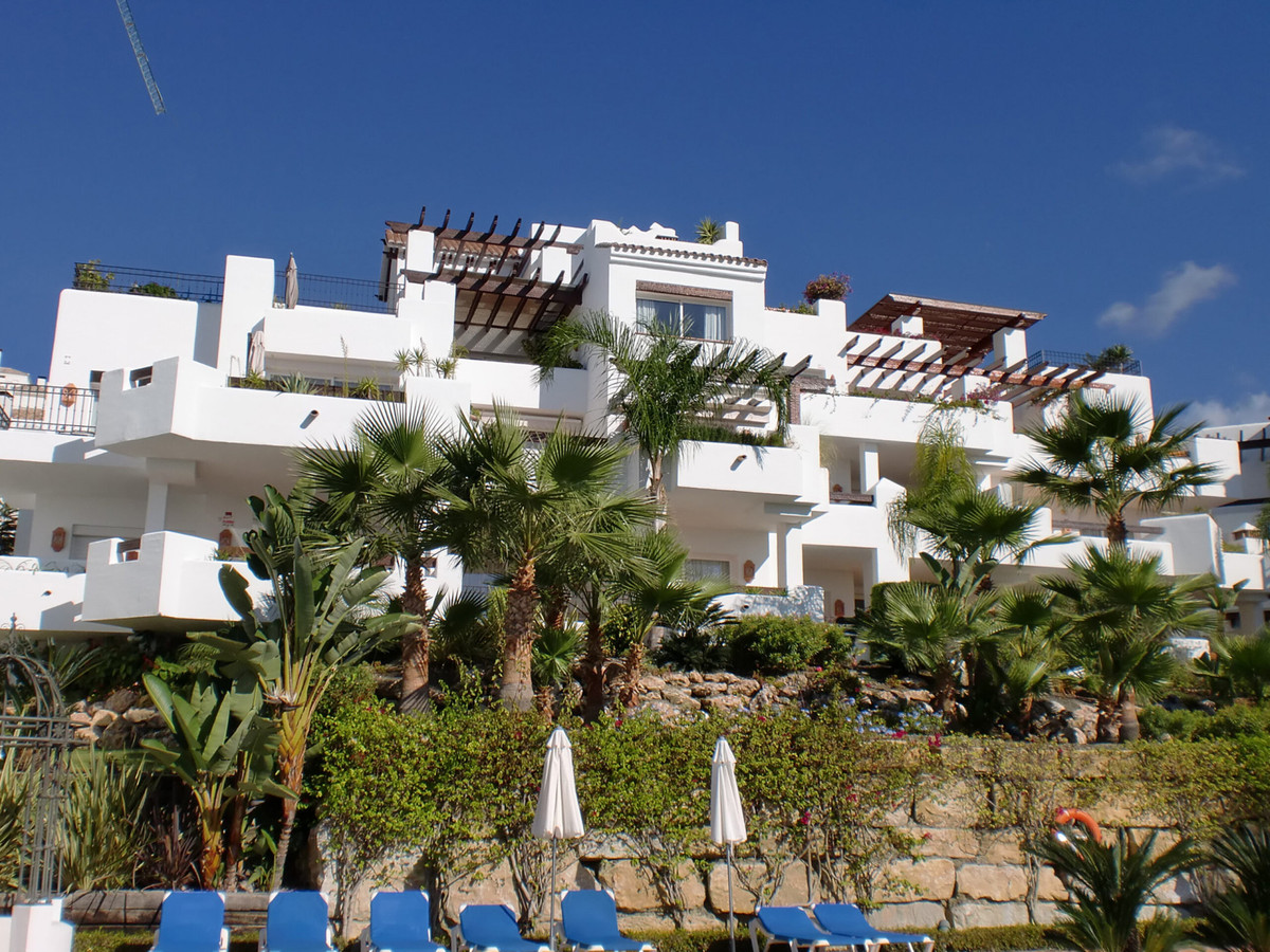 Apartamentos de 3 dormitorios en venta en Nueva Andalucía – R5050120 Apartamentos de 3 dormitorios en venta en Nueva Andalucía – R5050120