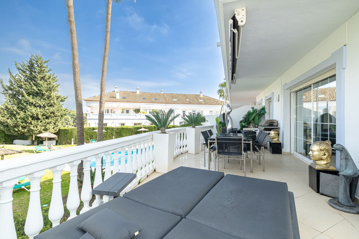 Apartamentos de 2 dormitorios en venta en Nueva Andalucía – R4970875 Apartamentos de 2 dormitorios en venta en Nueva Andalucía – R4970875