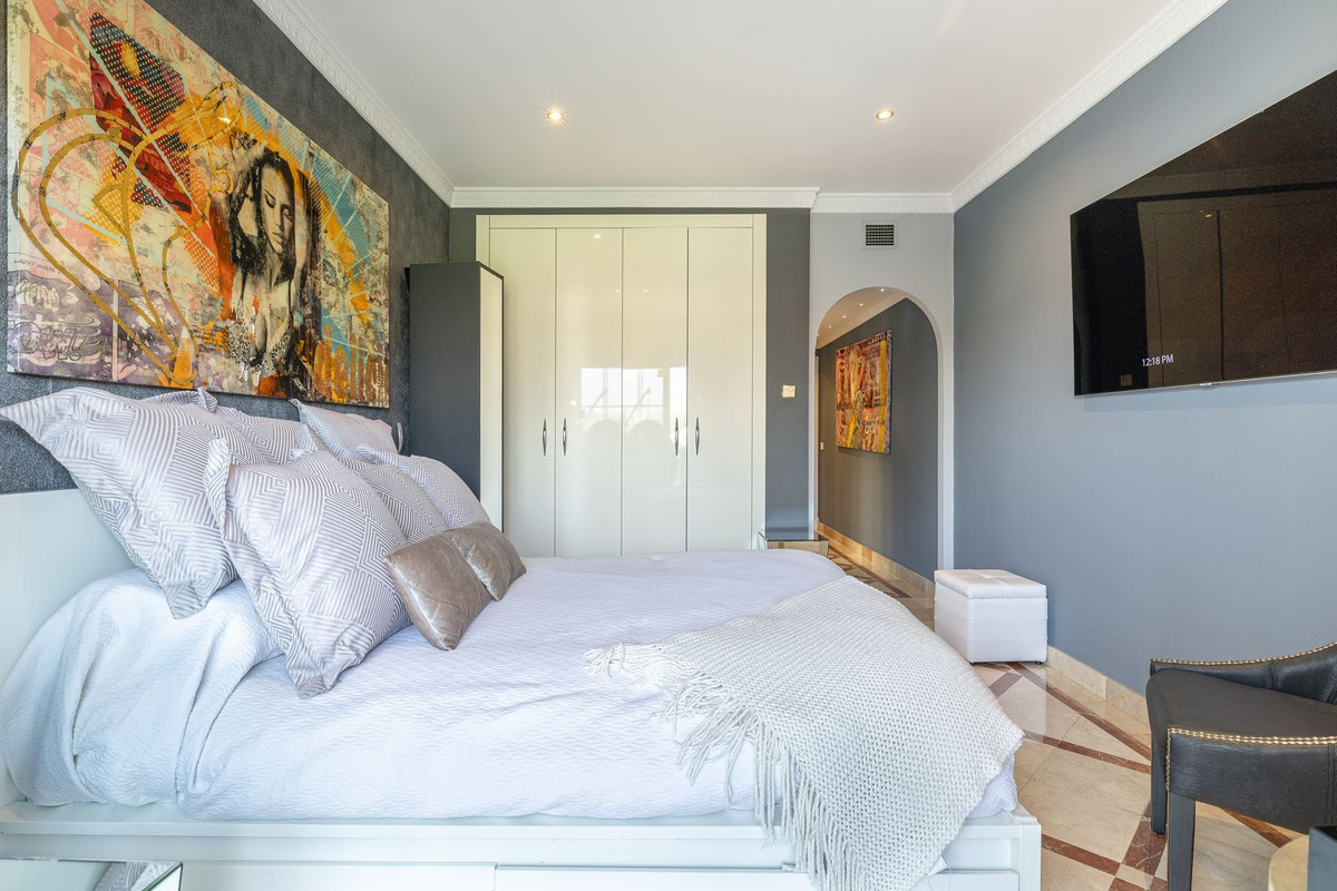 Apartamentos de 2 dormitorios en venta en Nueva Andalucía – R4970875 Apartamentos de 2 dormitorios en venta en Nueva Andalucía – R4970875