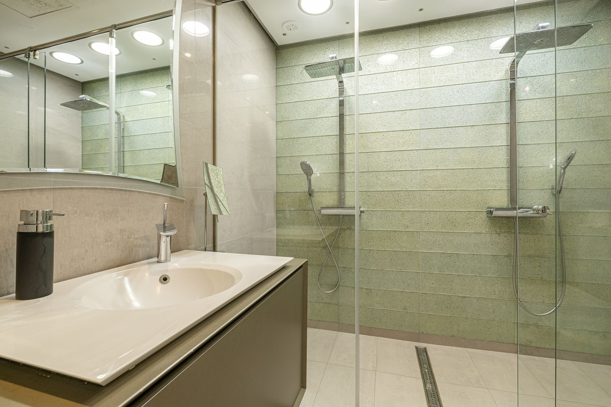 Apartamentos de 2 dormitorios en venta en Nueva Andalucía – R4970875 Apartamentos de 2 dormitorios en venta en Nueva Andalucía – R4970875